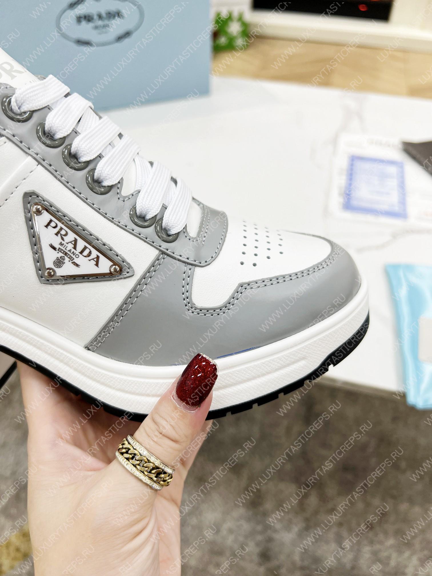 Pra*a downtown high-heeled leather sneakers white/grey 1e792m