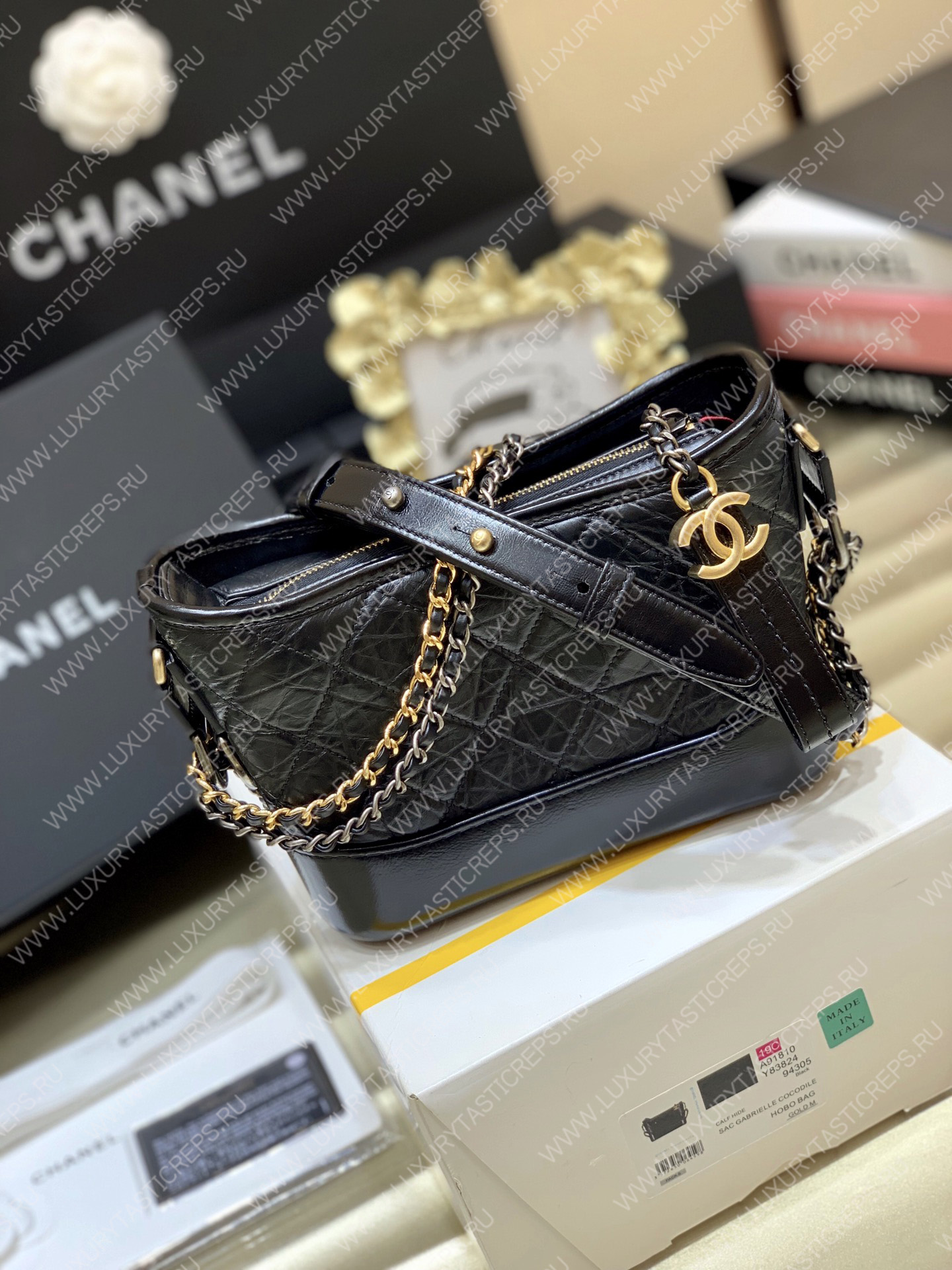Ch*el gabrielle hobo bag black a91810