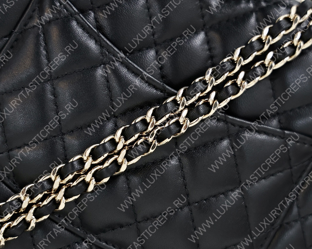 Ch*el cc heart clutch 22s black as3191