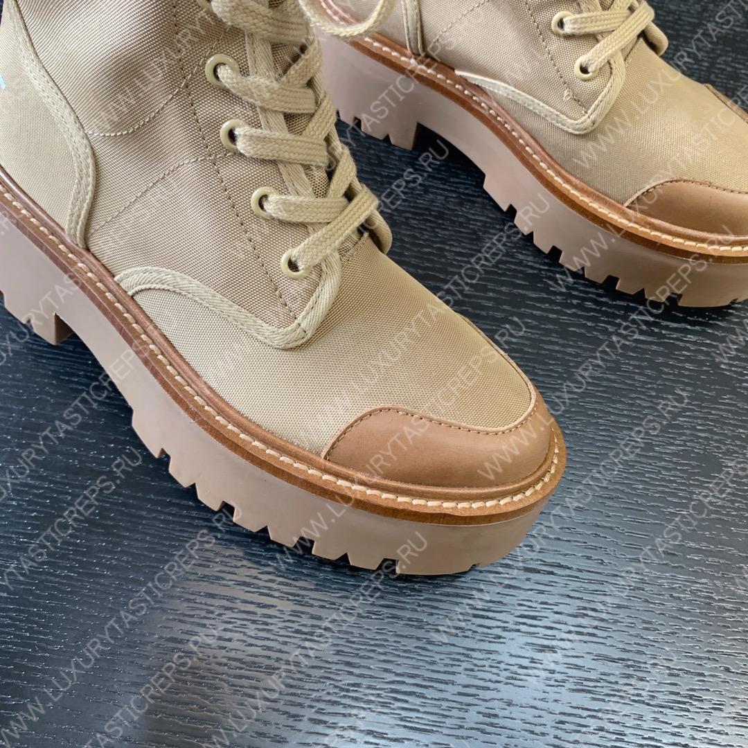 Ce**e bulky lace-up boot with triomphe cream 354657005c