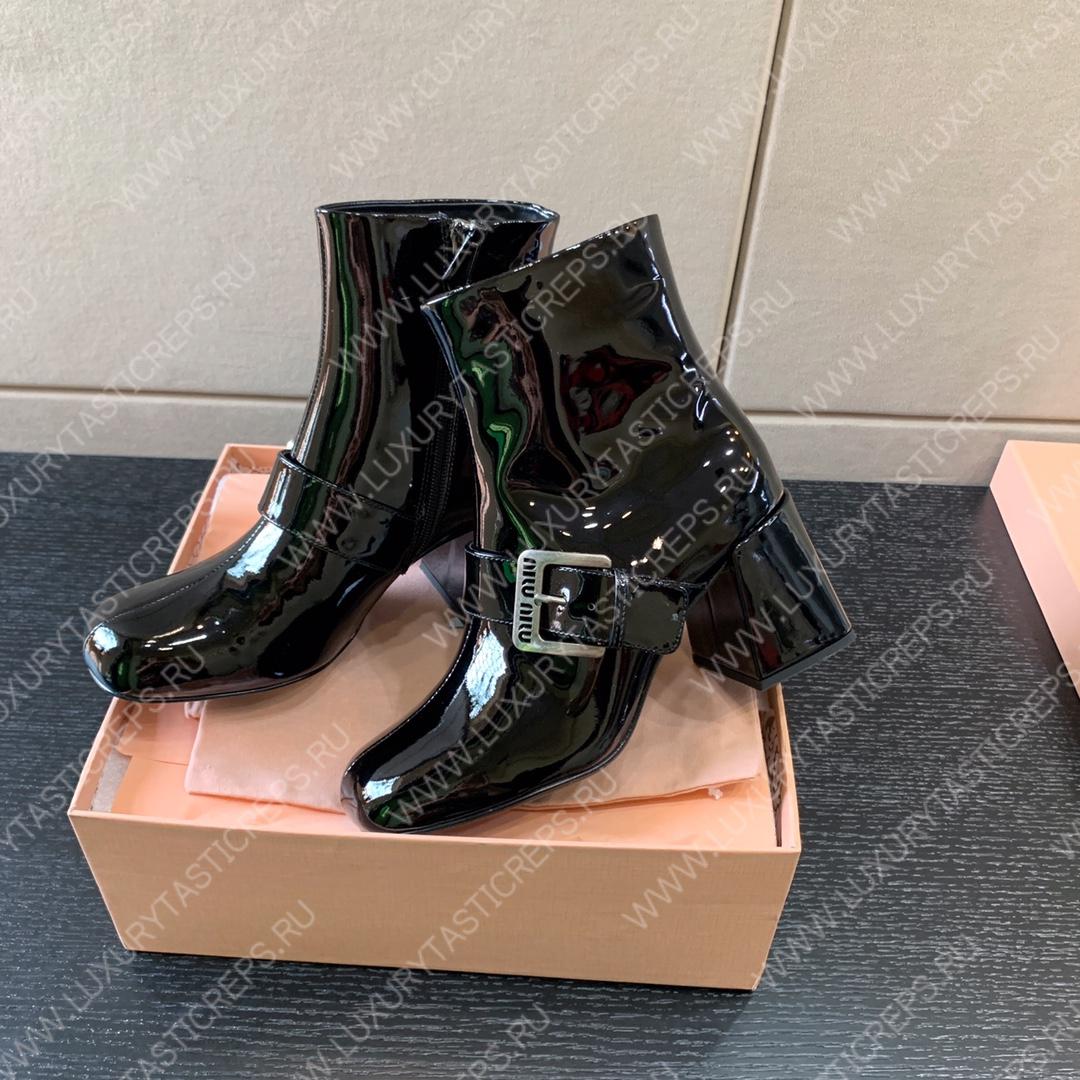 MIU MIU PATENT LEATHER BOOTIES BLACK 5T799D