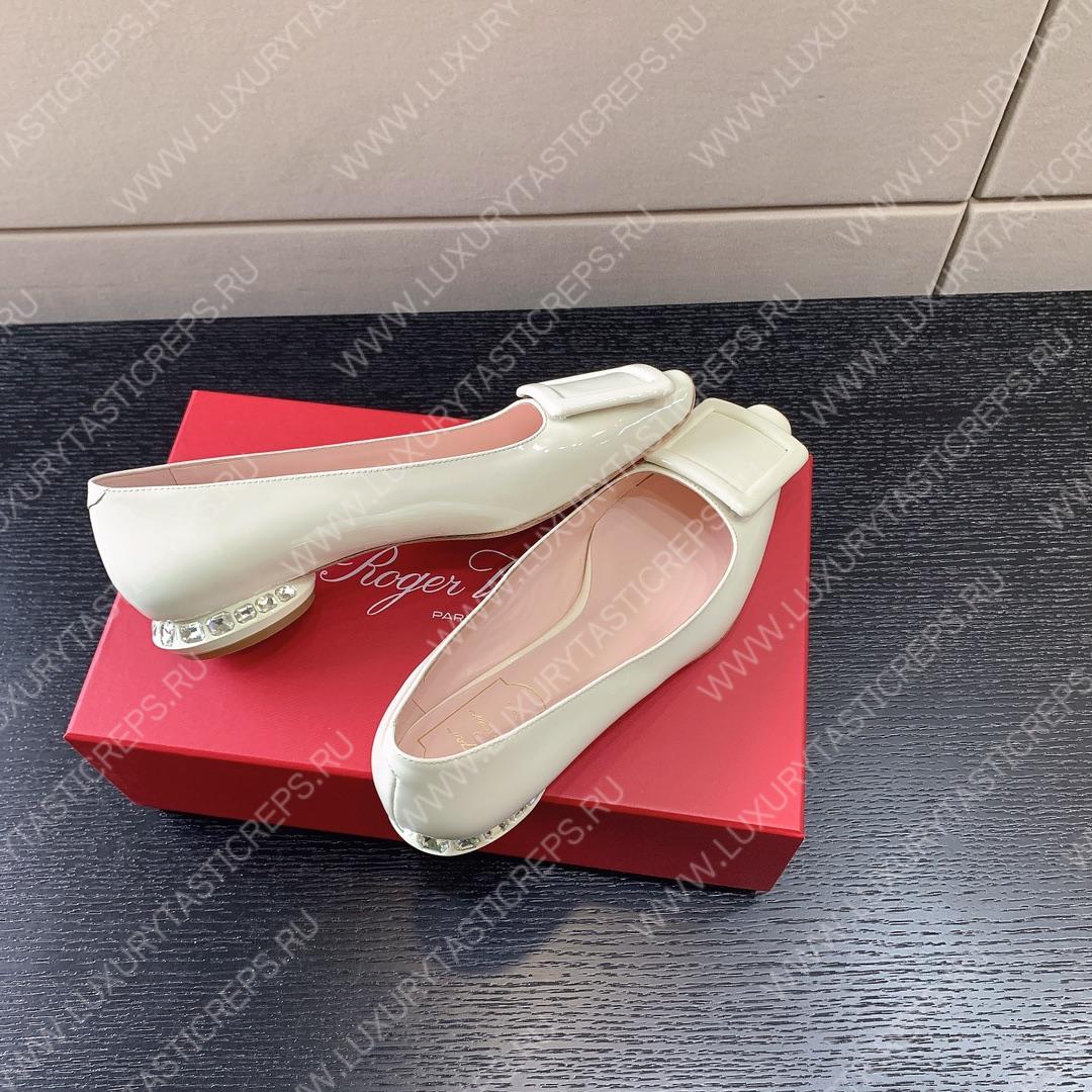ROGER VIVIER CITY PUMPS LEATHER OFF-WHITE RVW6183