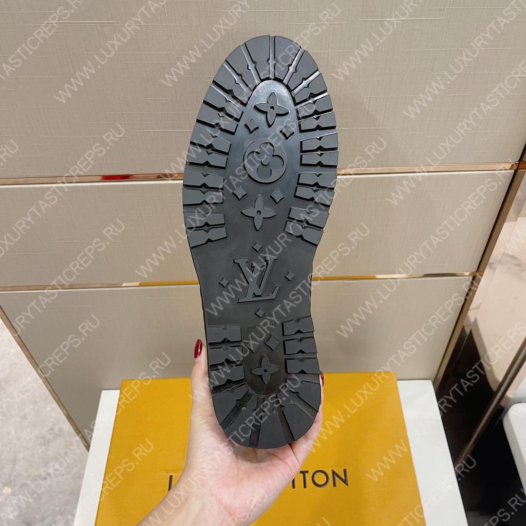 l**is V*t*n  boots black 1a9a8g