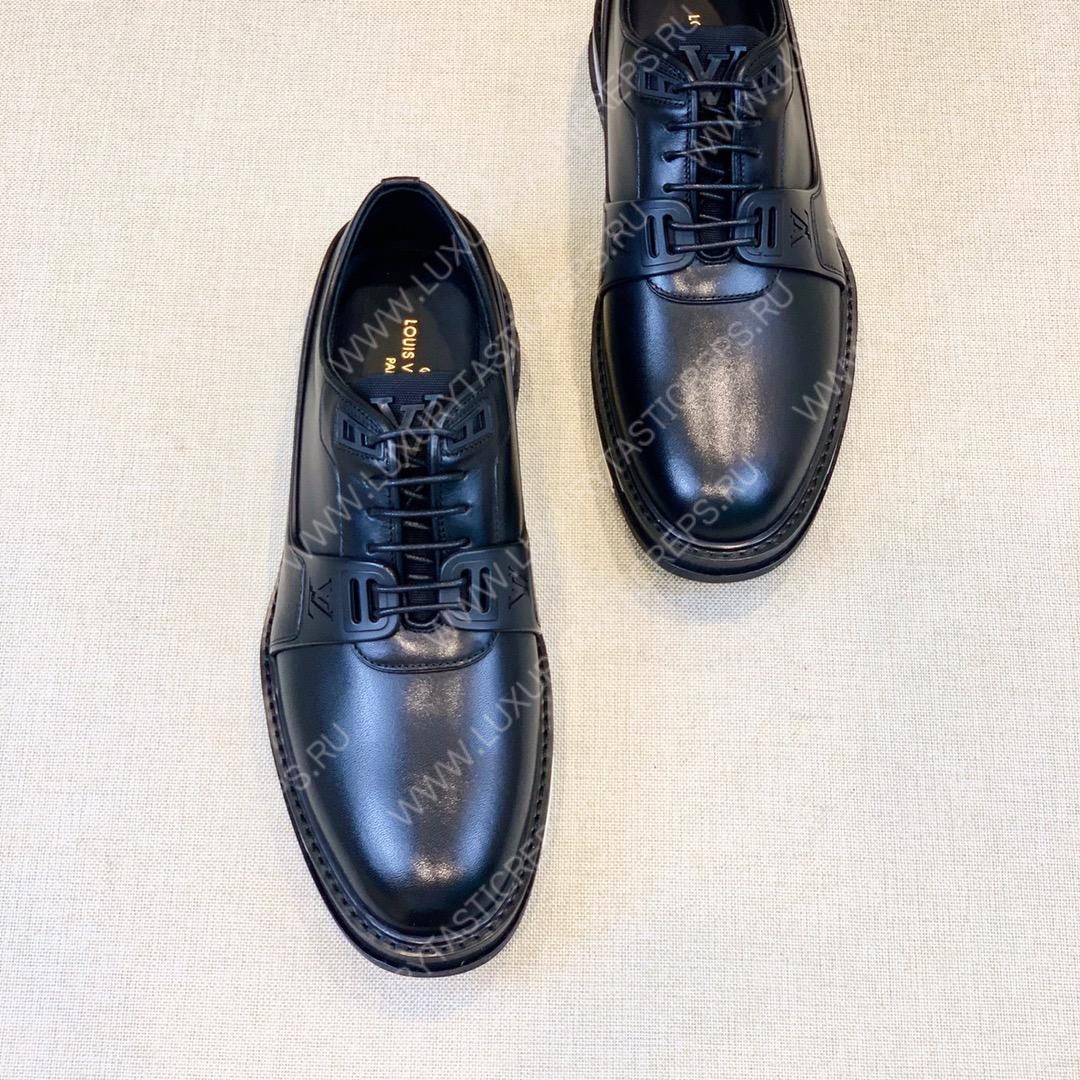 l**is V*t*n sneakers black 1abn90
