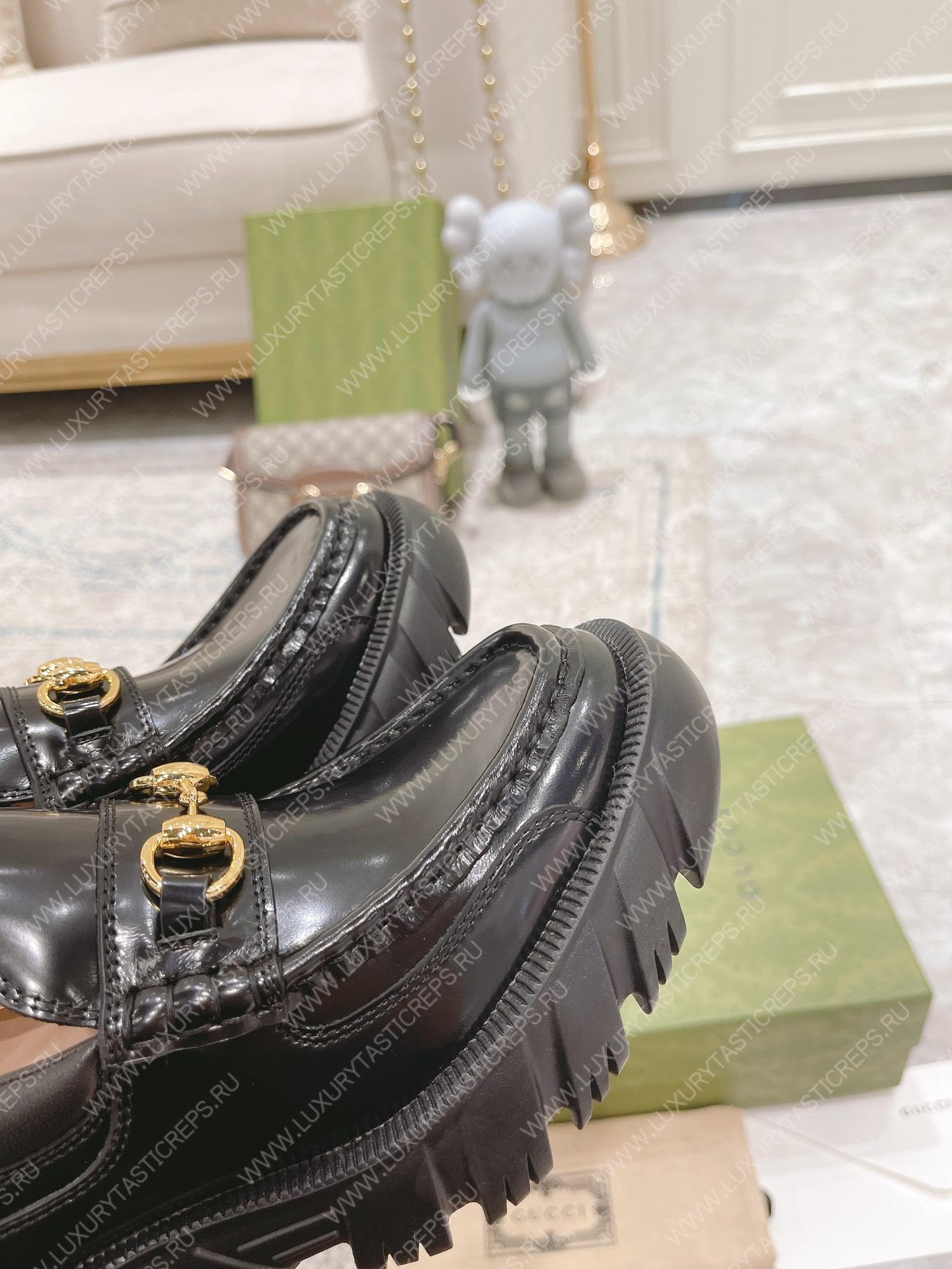 G*u*i loafer with horsebit black 656869