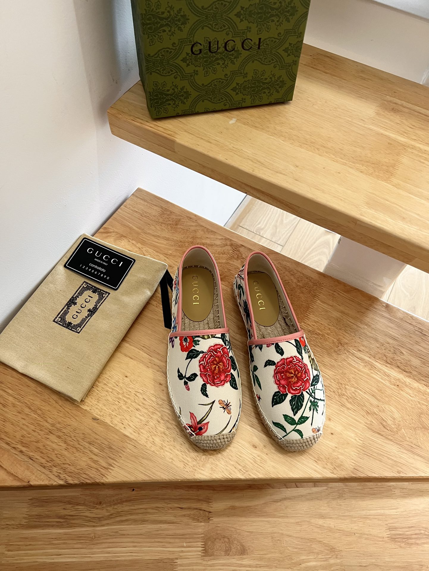 G*u*i sup*e gg flora multicolour 678040