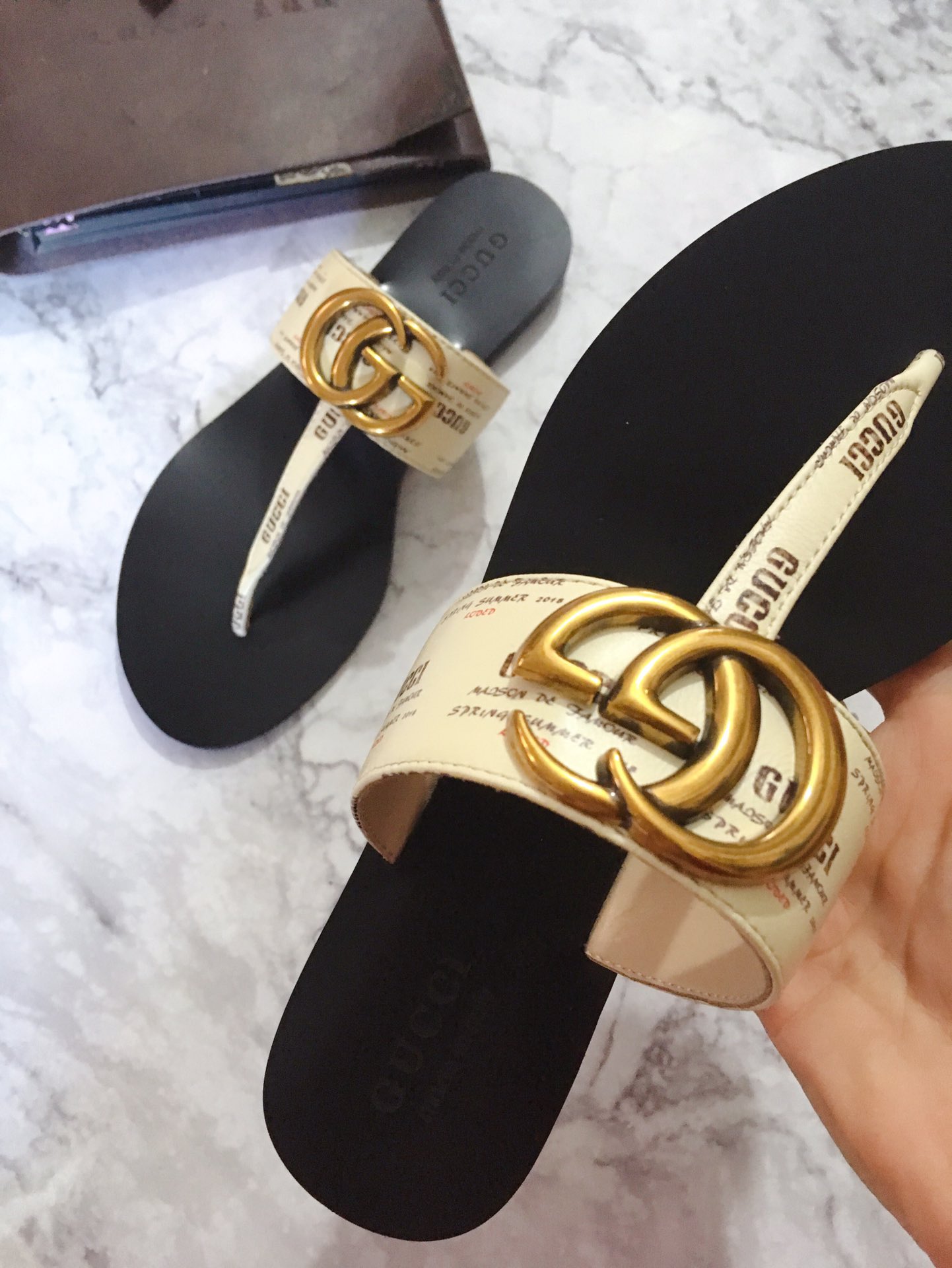 G*u*i marmont leather sandal white ‎612138
