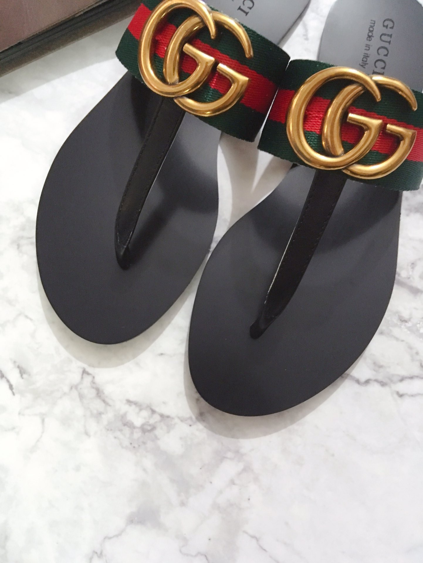 G*u*i marmont leather sandal red and green 612138
