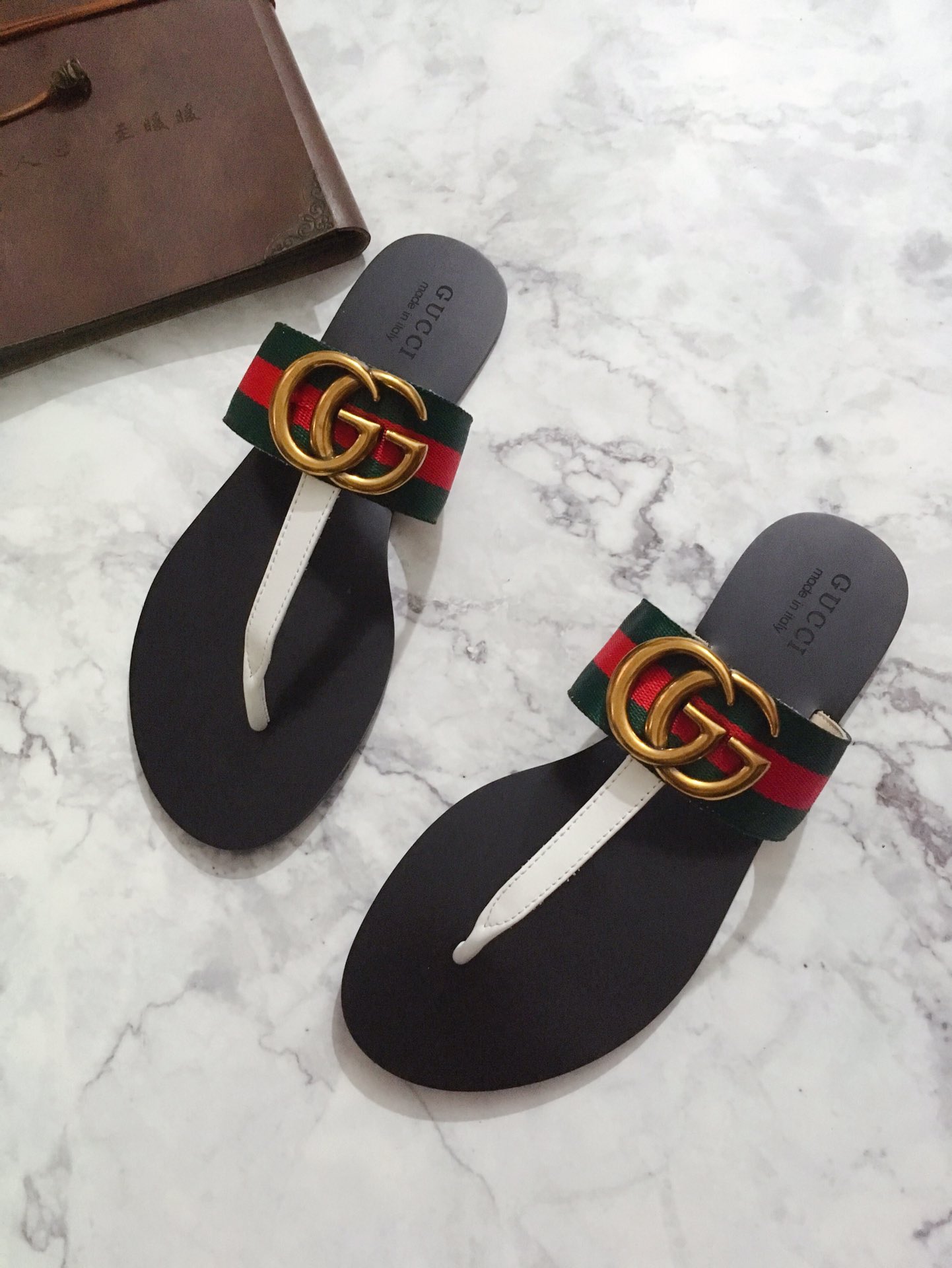 G*u*i marmont leather sandal green and red 612138