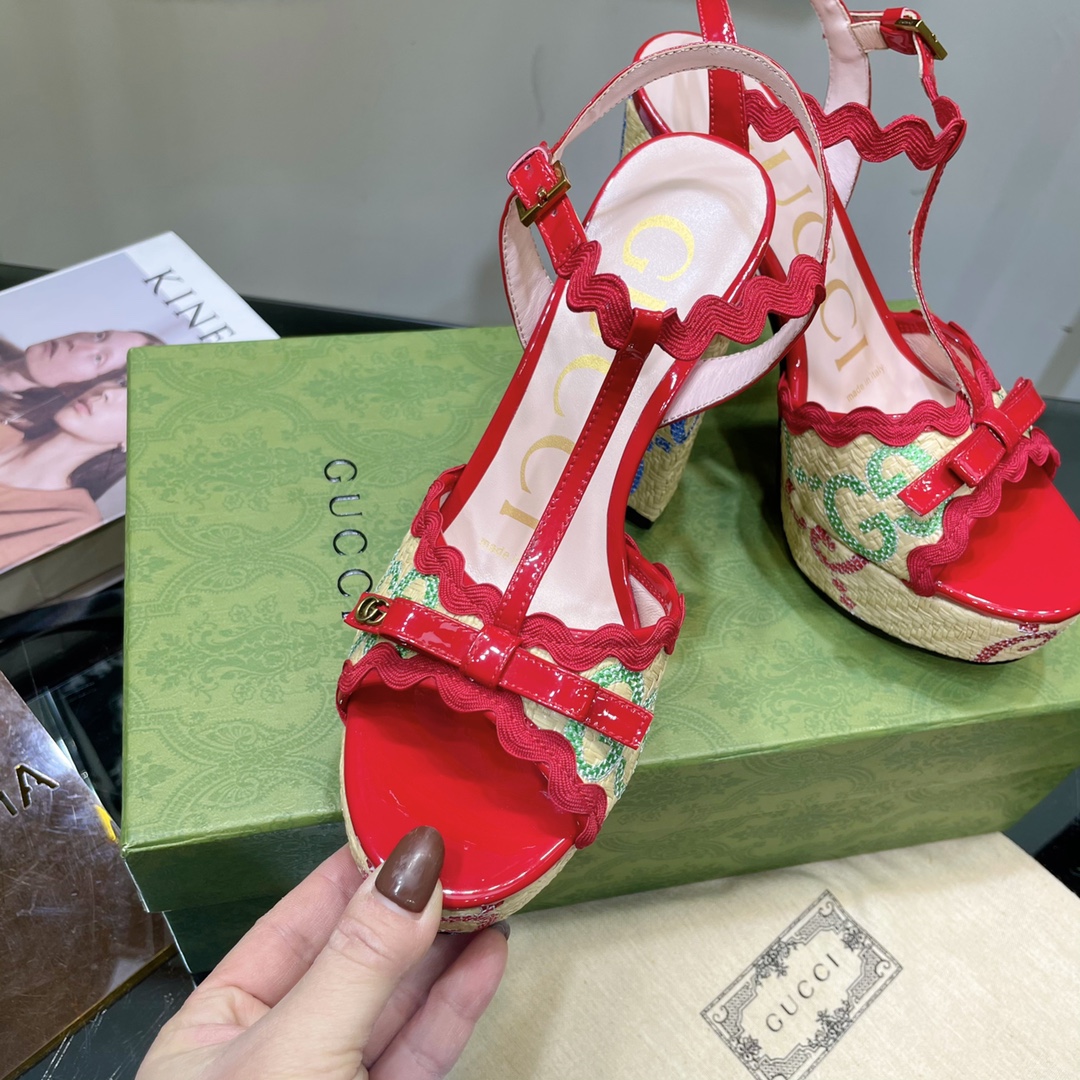 G*u*i sup*e platform sandals red 730022
