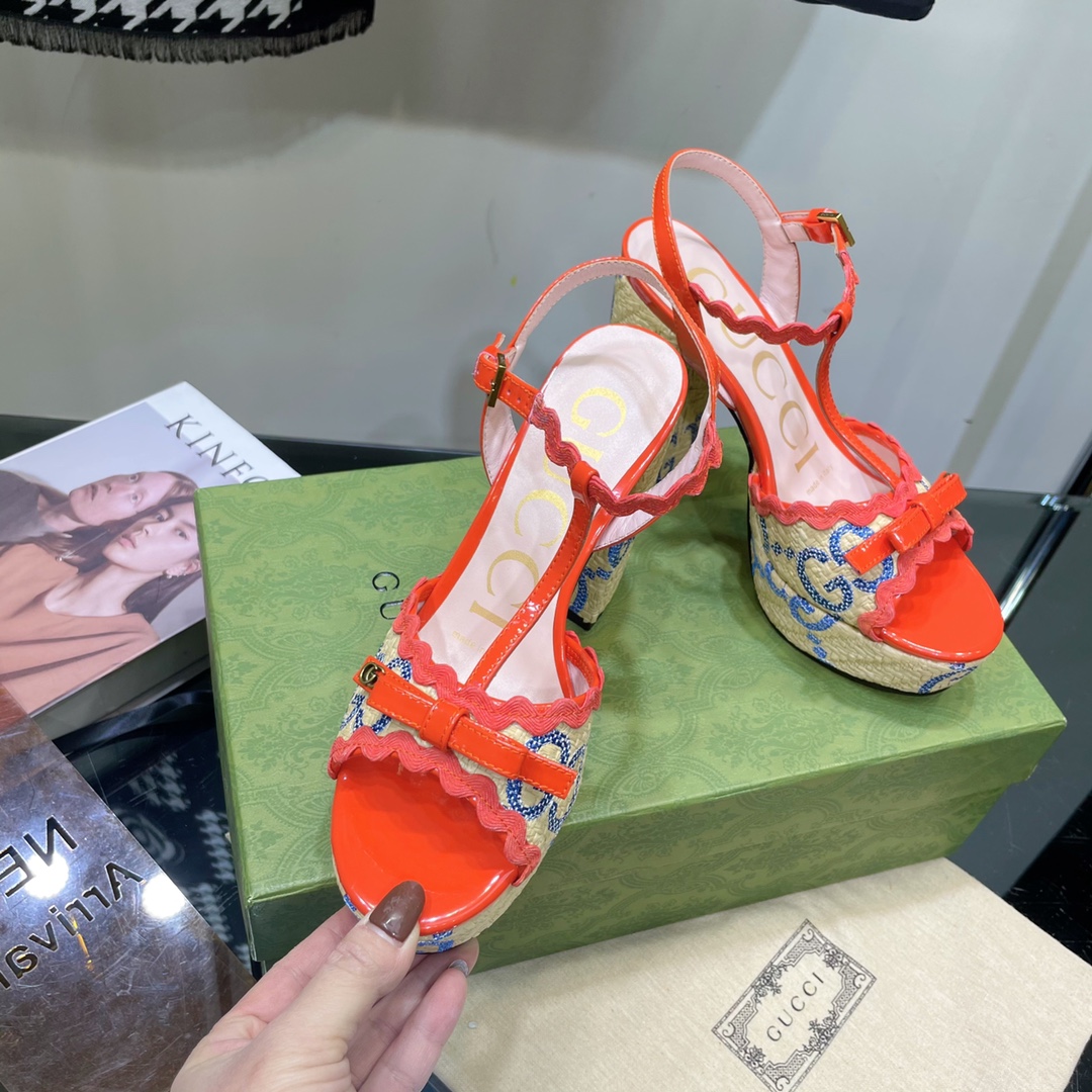 G*u*i sup*e platform sandals red 730022