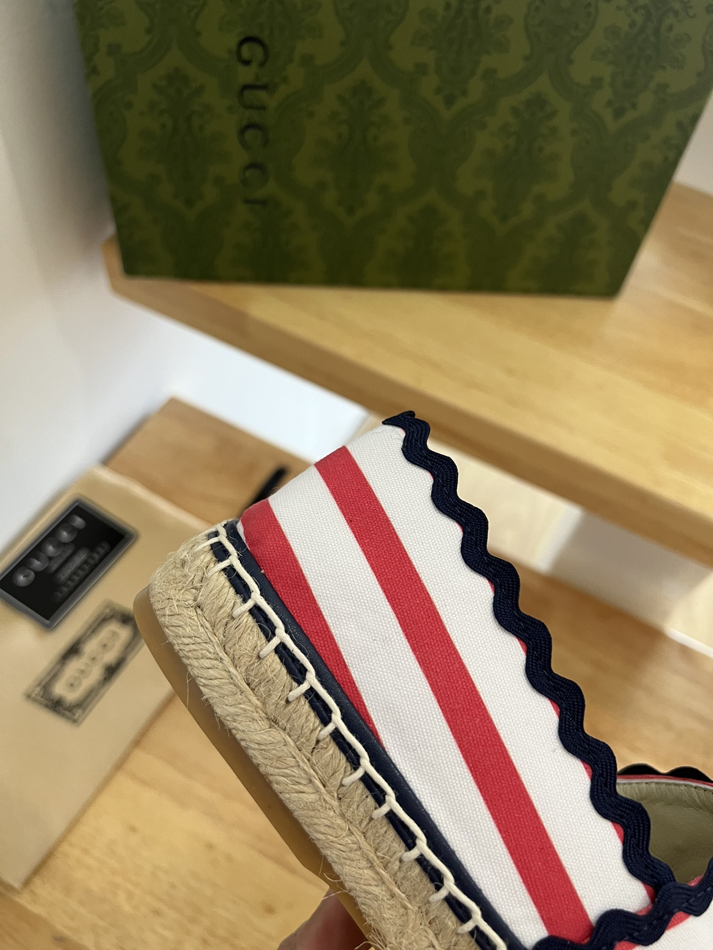 G*u*i women’s gg espadrille red and white 678040