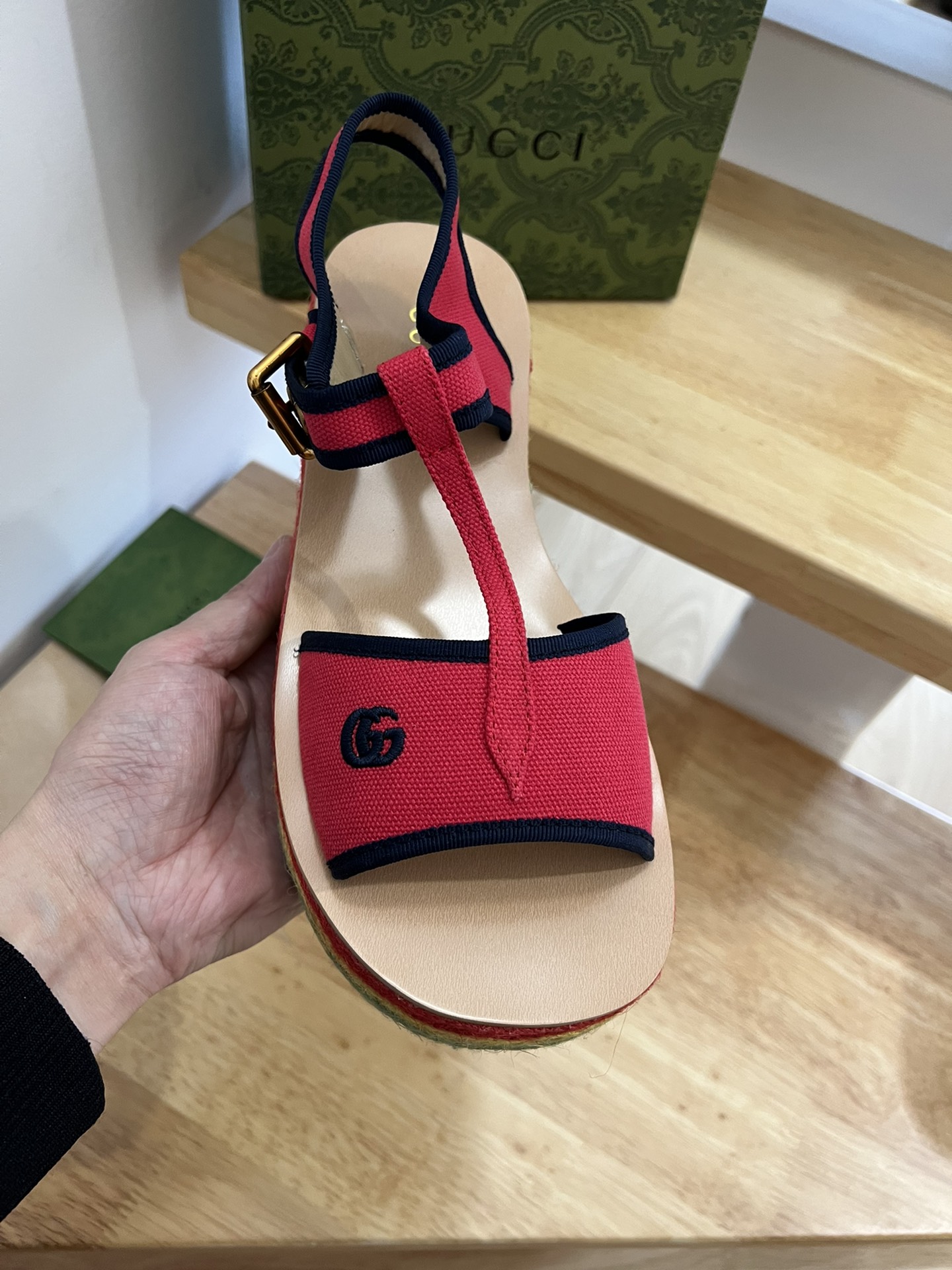 G*u*i women’s platform sandals red 678040